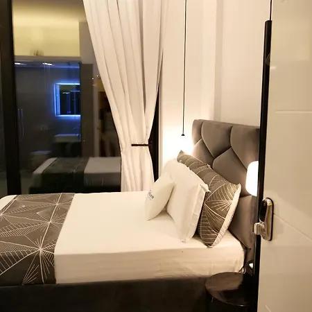 Nili Deluxe Отель