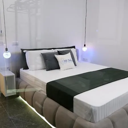 Nili Deluxe Отель Саранда