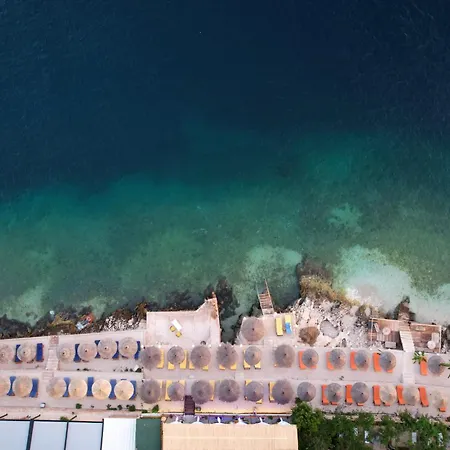 Nili Deluxe Hotel Sarandë