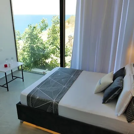 Nili Deluxe * Sarandë