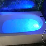 Nili Deluxe *