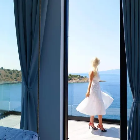 Nili Deluxe Sarande