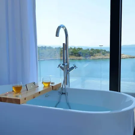 Nili Deluxe Sarande