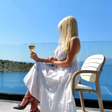 Nili Deluxe Sarande