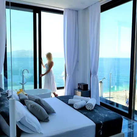 Nili Deluxe Hotel *