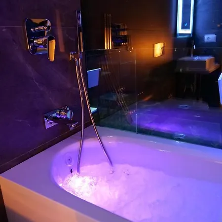 Nili Deluxe ホテル *