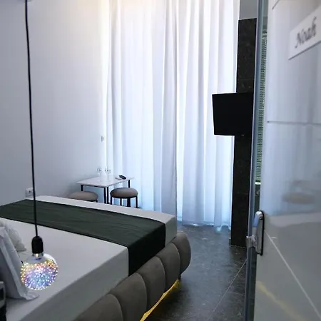 Otel Nili Deluxe Saranda