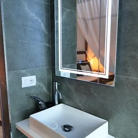 Otel Nili Deluxe Saranda