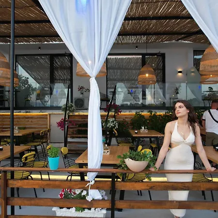 Hotel Nili Deluxe Sarande