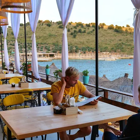 Nili Deluxe Hotell
