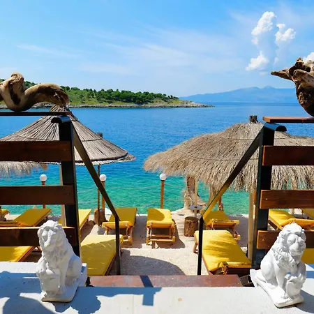 ホテル Nili Deluxe Sarandë