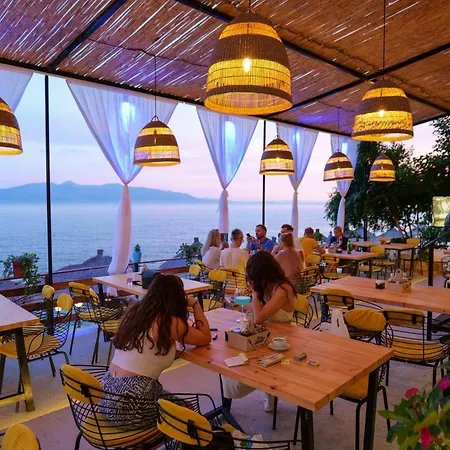 Nili Deluxe * Sarande