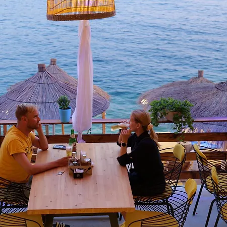 Nili Deluxe Sarande