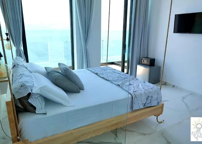 Nili Deluxe Hotel *