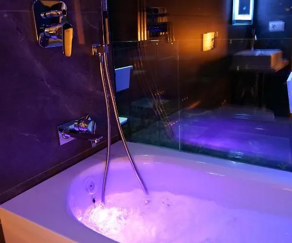 Nili Deluxe Отель *